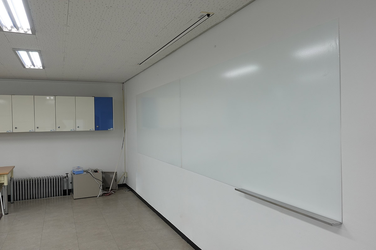 순천향대학교-난반사유리칠판시공 난반사유리칠판